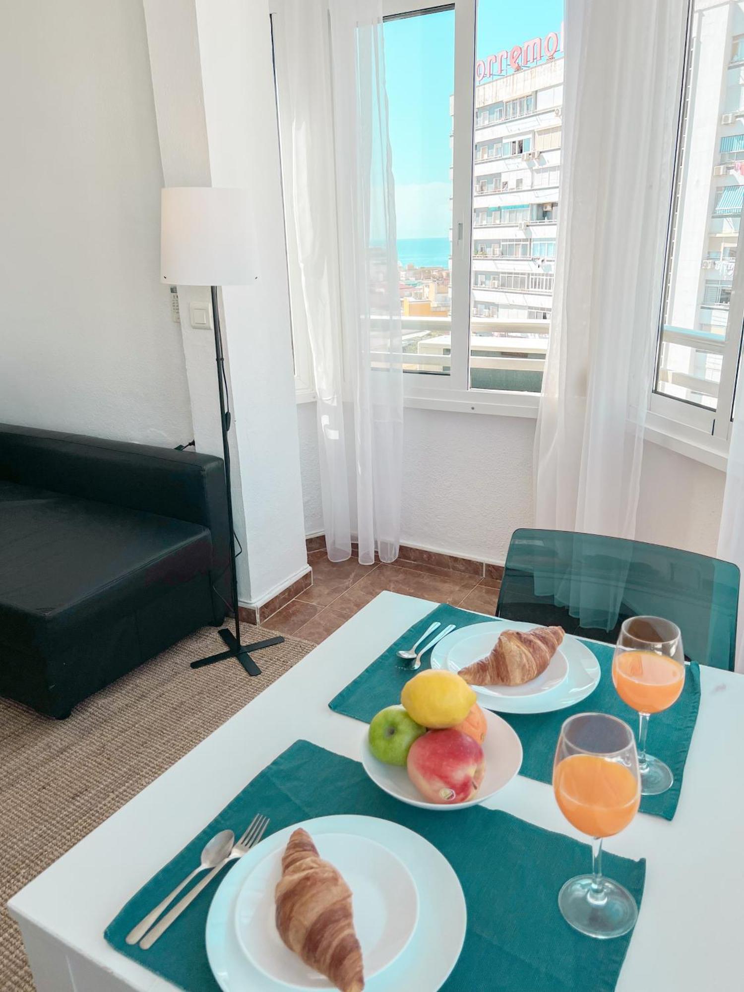 Ferienwohnung Cozy & Bright Flat Torremolinos Centre Exterior foto